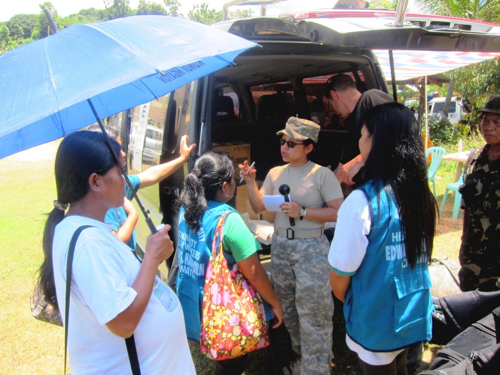 Philippine, US military offer free eye care during BK12
