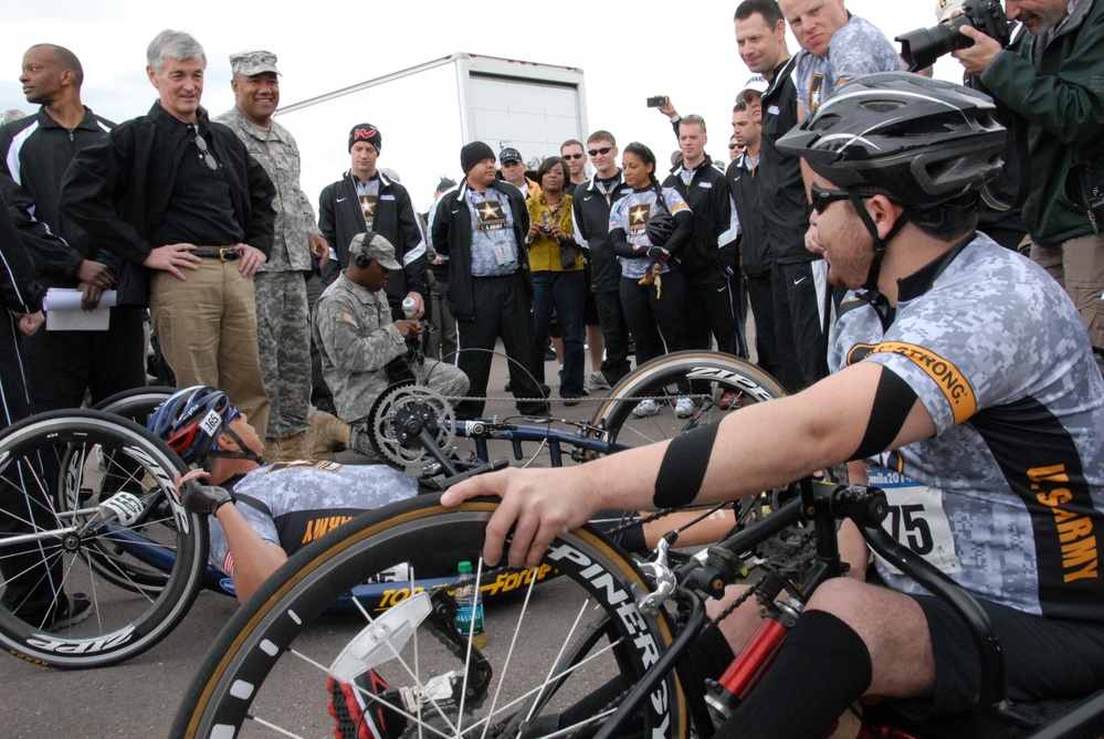 Secretary of the Army meets cycling team members