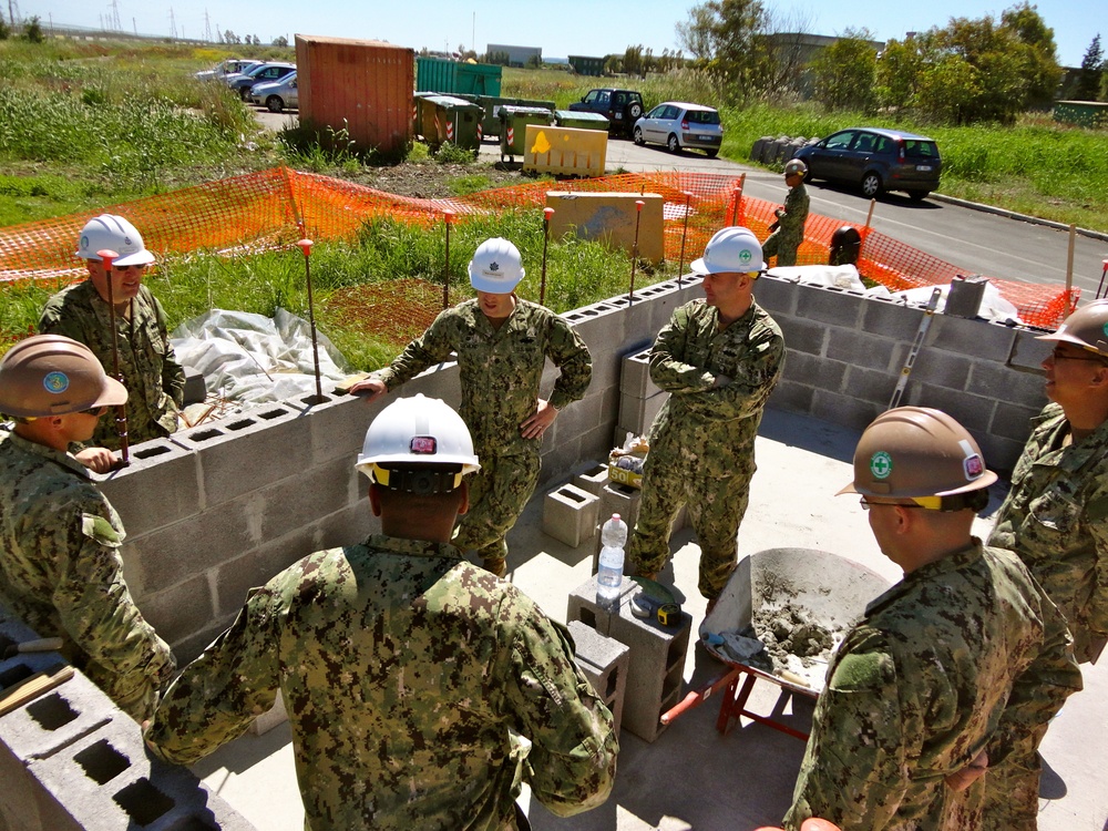Seabee leadership discusses project in Italy