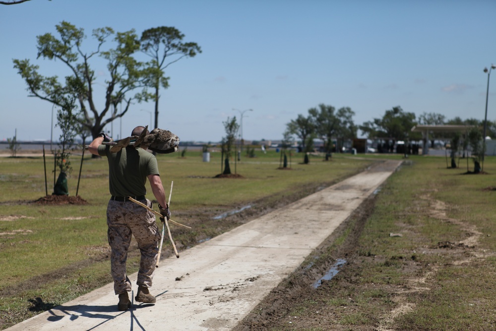 Marines Volunteer for NOLA Navy Week