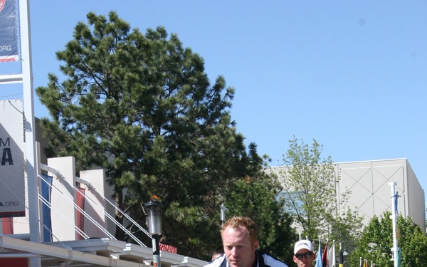 Team Navy/Coast Guard torchbearer kicks-off 2012 Warrior Games