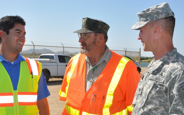 David Rodguez talks with SPD Division commander