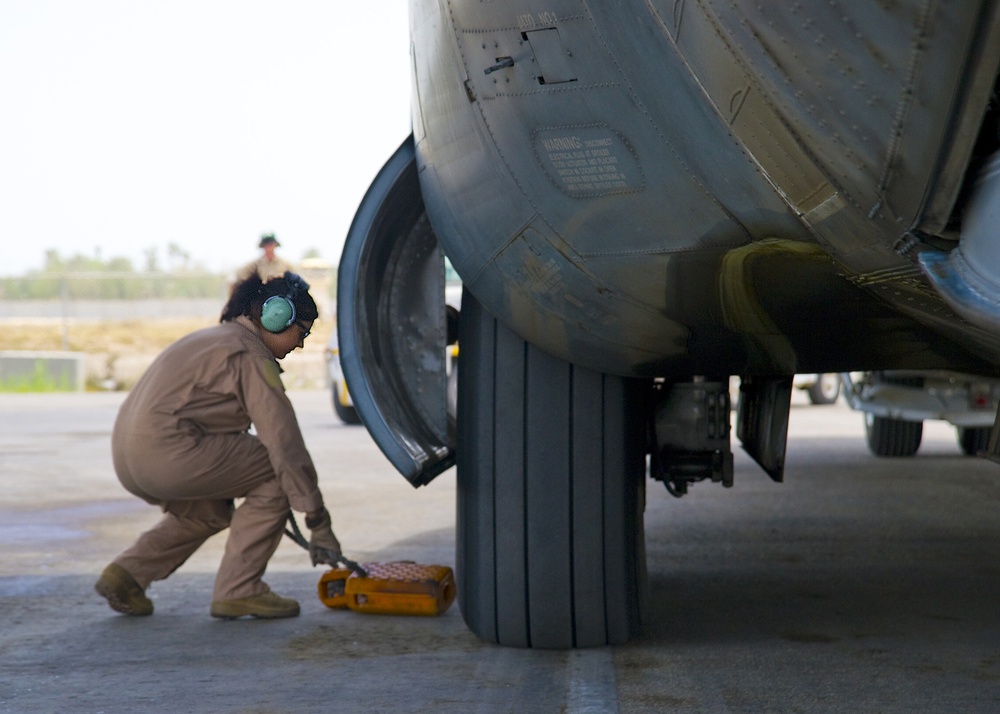 C-130 on/offload