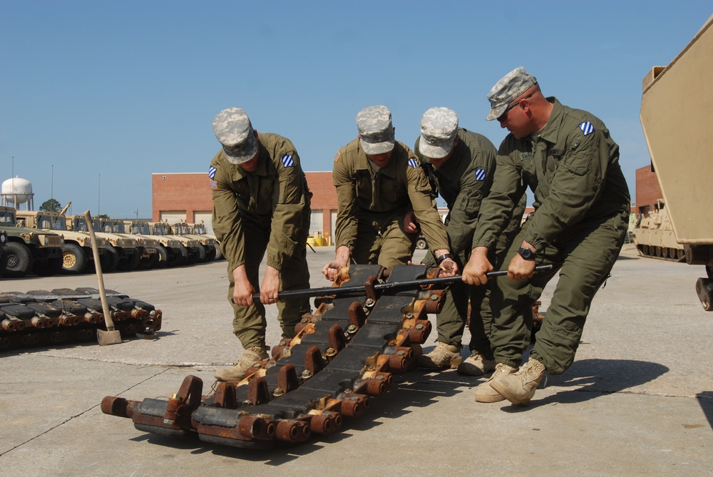 DVIDS Images Sledgehammer Soldiers Prepare for the Sullivan Cup