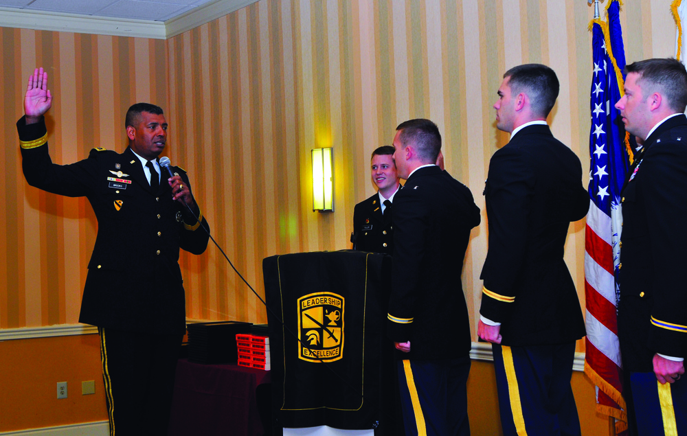 Third Army/ARCENT Commanding General swears in USC Cadets