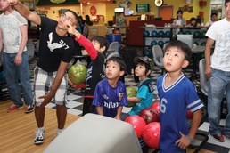 Marines host children, mothers during Golden Week