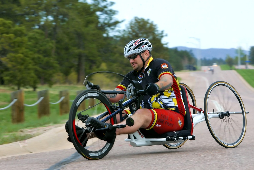 Fort Ashby Marine competes in 2012 Warrior Games cycling
