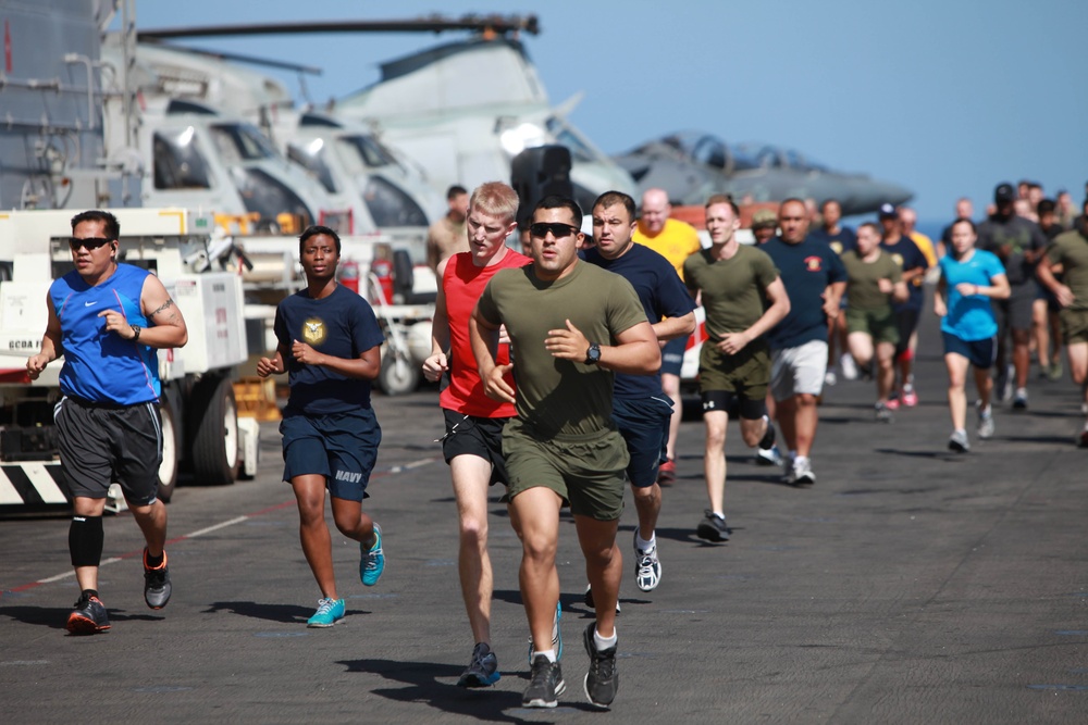 Marines, sailors run aboard USS Makin Island