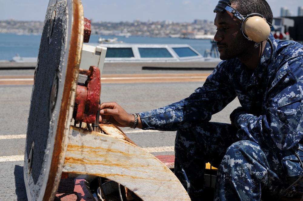 USS Nimitz