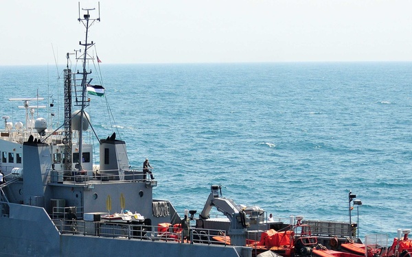 USS Underwood underway
