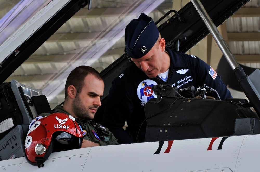 Thunderbirds arrival at Shaw