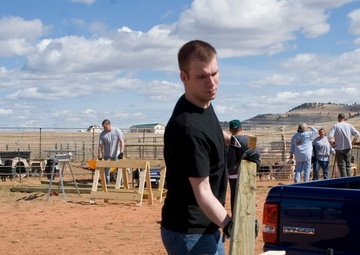 Airmen team up to build shelter