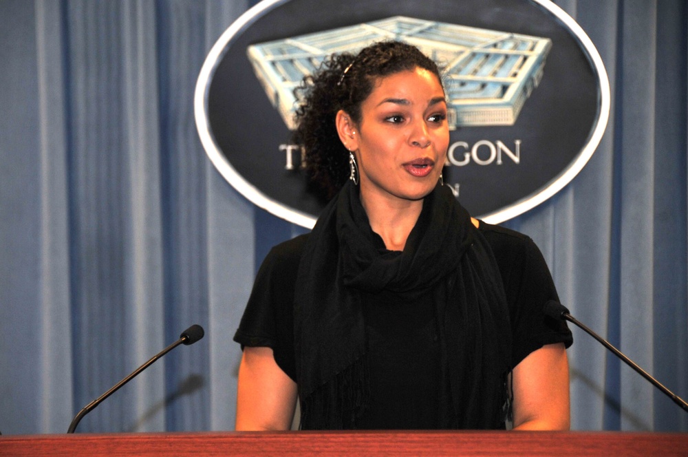 Jordin Sparks, Nephew Tommy visit Pentagon