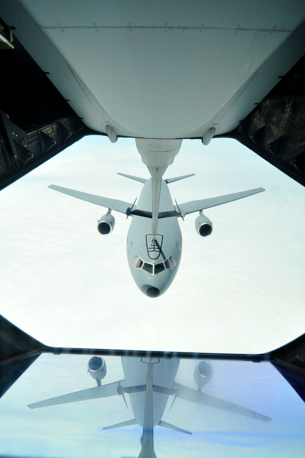 Conducting aerial refueling operations