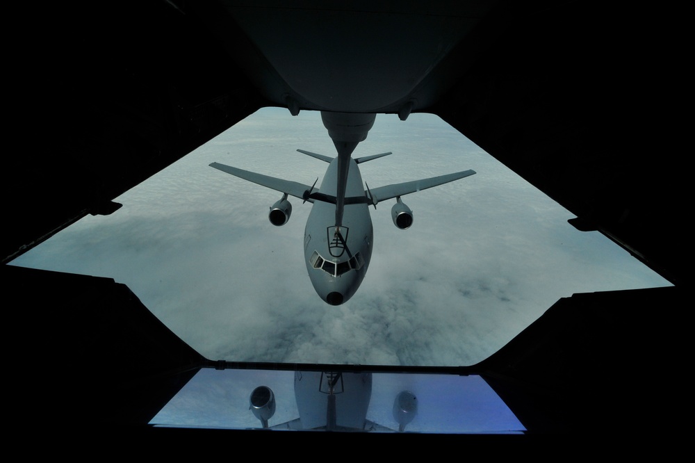 Conducting aerial refueling operations