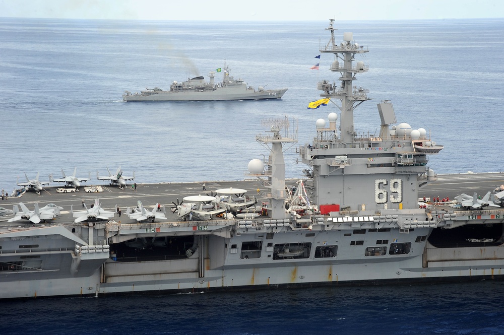 Conducting a composite training unit exercise