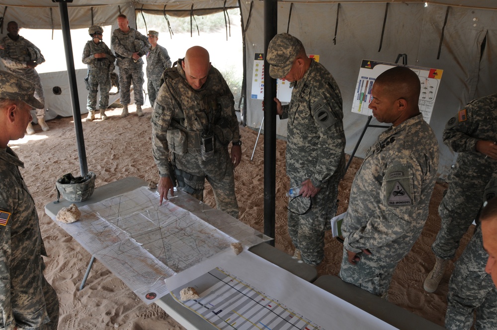 FORSCOM commander visits Fort Bliss