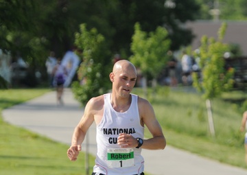 National Guard runners beat heat, pound ground to qualify for 2012-2013 All Guard Marathon Team
