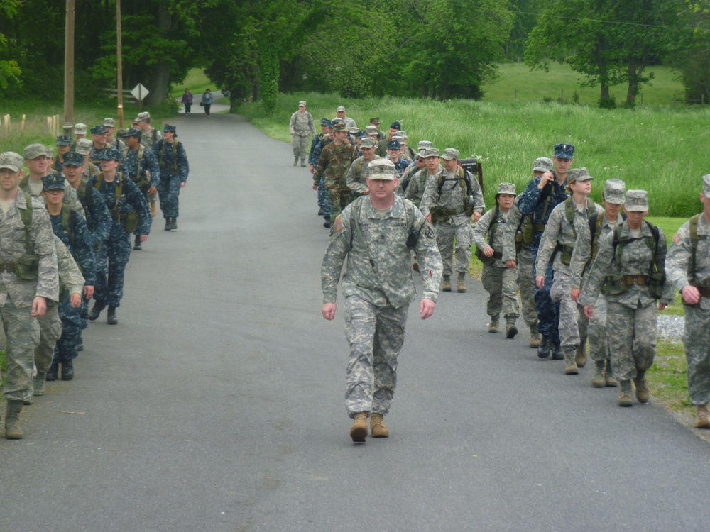 Military medical students get a lesson in history, heritage