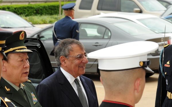 Minister of Defense of the People's Republic of China visits Pentagon