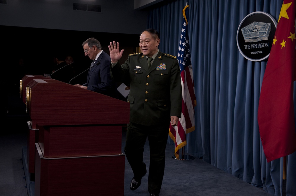 Chinese defense minister visits Pentagon