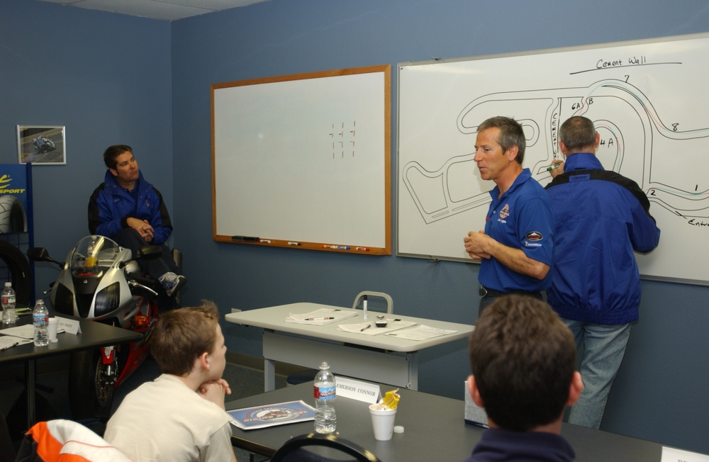 Nick Ienatsch and other instructors in classroom