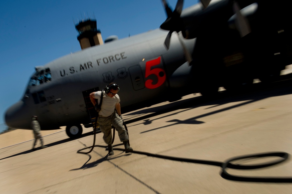 Modular Airborne Fire Fighting System Training