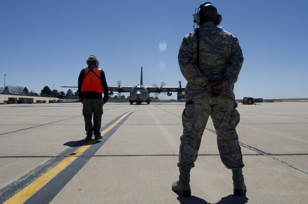 Modular Airborne Fire Fighting System Training