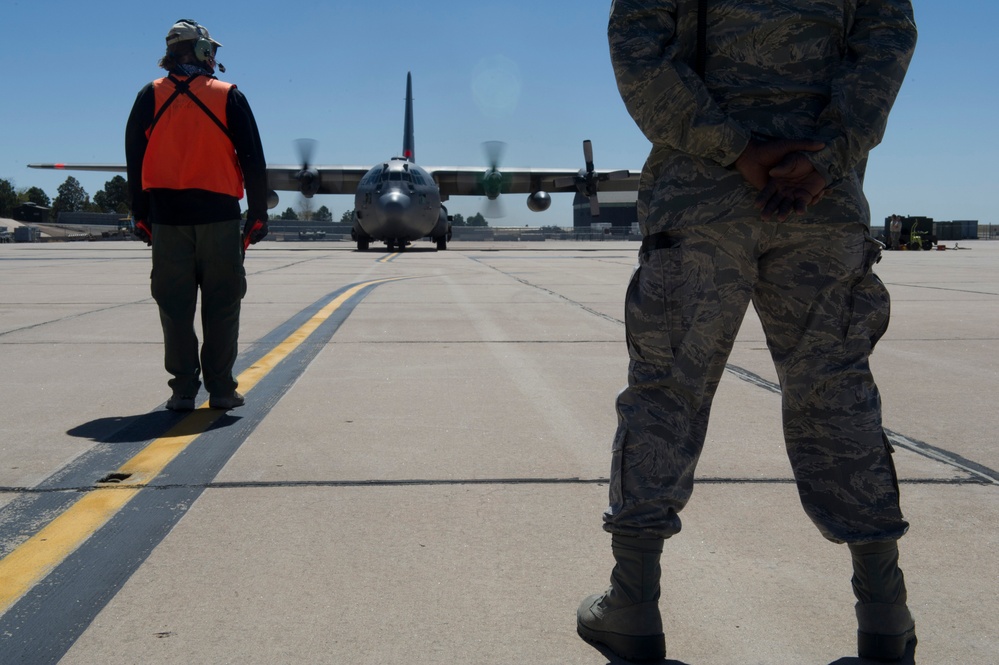 Modular Airborne Fire Fighting System Training