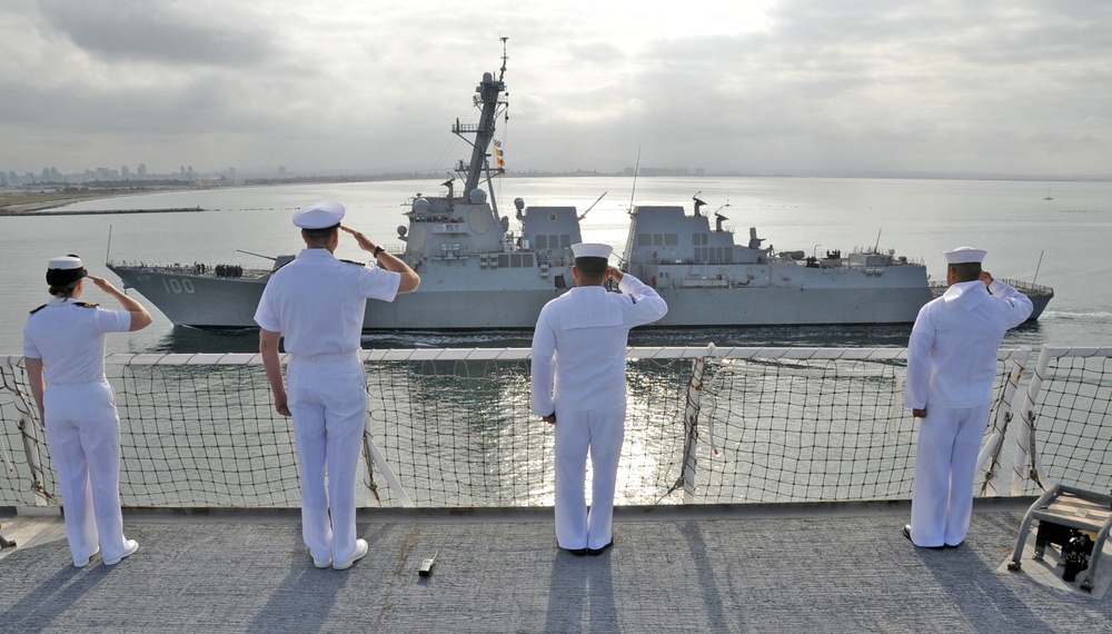 USNS Mercy leaves San Diego