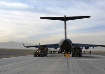 7th Eng. Bn. assists Boeing and Air Force move a damaged C-17 in Afghanistan
