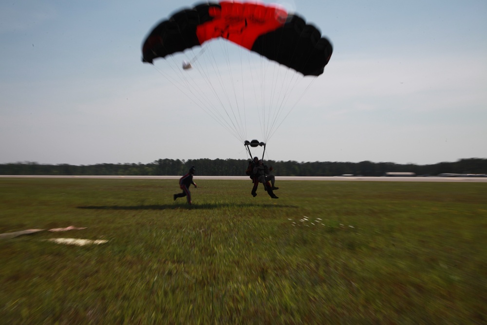 Two Marines jump with Black Daggers