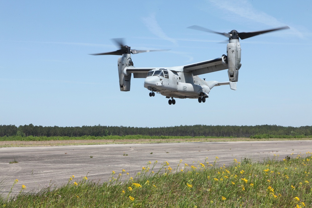 VMMT-204 trains future Osprey Crews