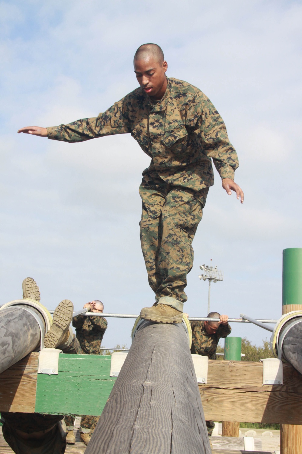 Company A recruits attack obstacle course