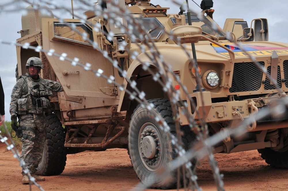 Lt. Gen. William N. Phillips checks out 2/1 AD and NIE 12.2