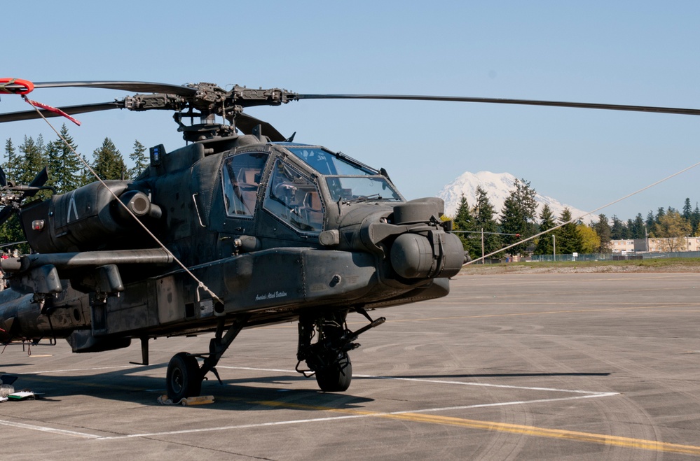Apaches arrive in force at JBLM
