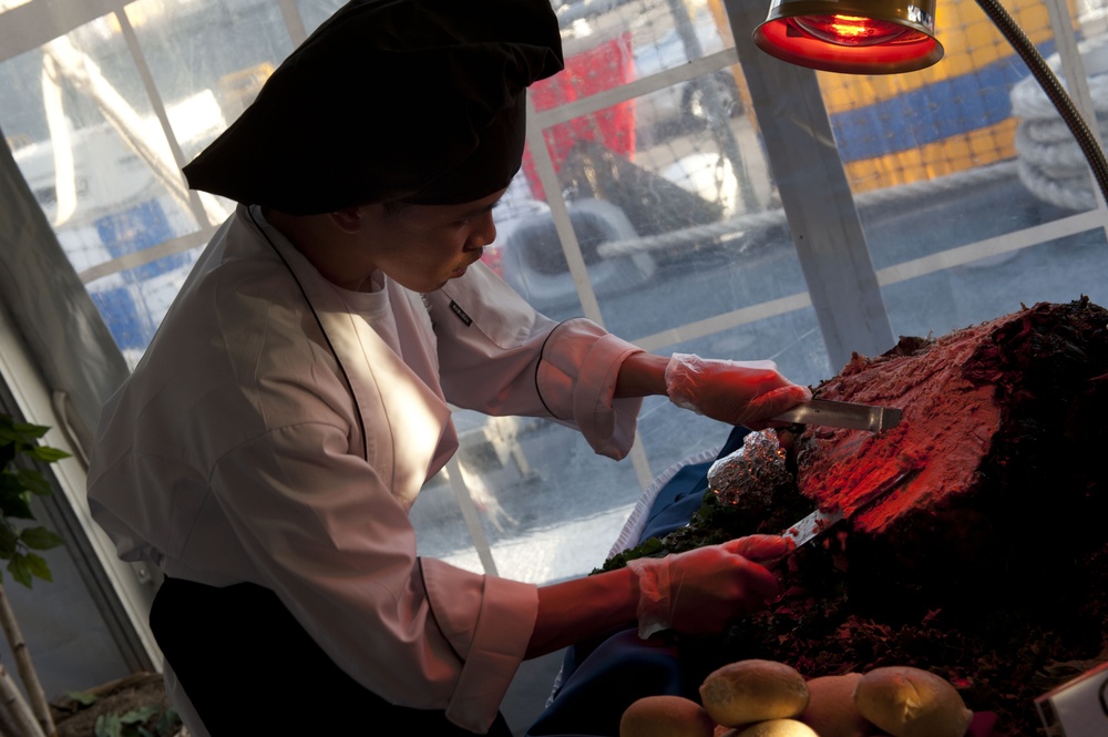 Carving roast beef