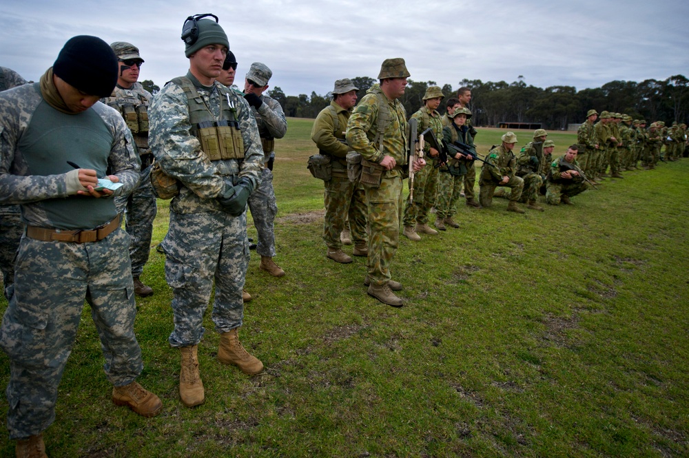 US soldiers compete in 2012 Australian Army Skill at Arms Meeting