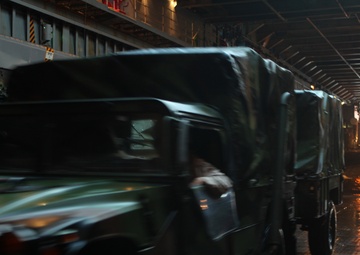 APS-12: Marines get familiar with USS Fort McHenry