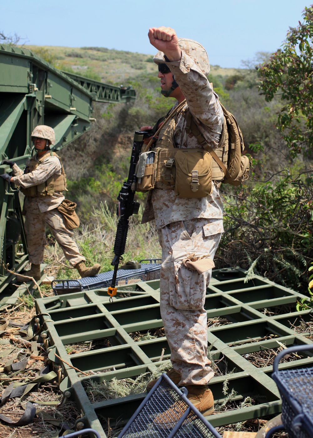 7th ESB Marines conduct bridge building exercise