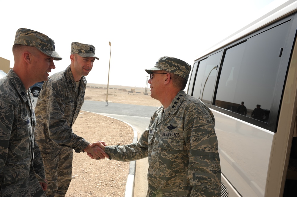 Gen. Hoffman visits airmen
