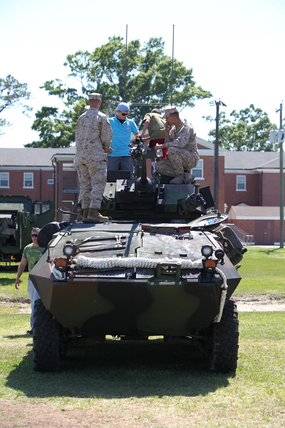 2nd Marine Logistics Group celebrates military spouse appreciation day