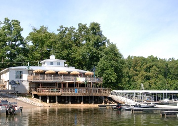 Buzzard Rock earns right to fly 'Clean Marina' flag