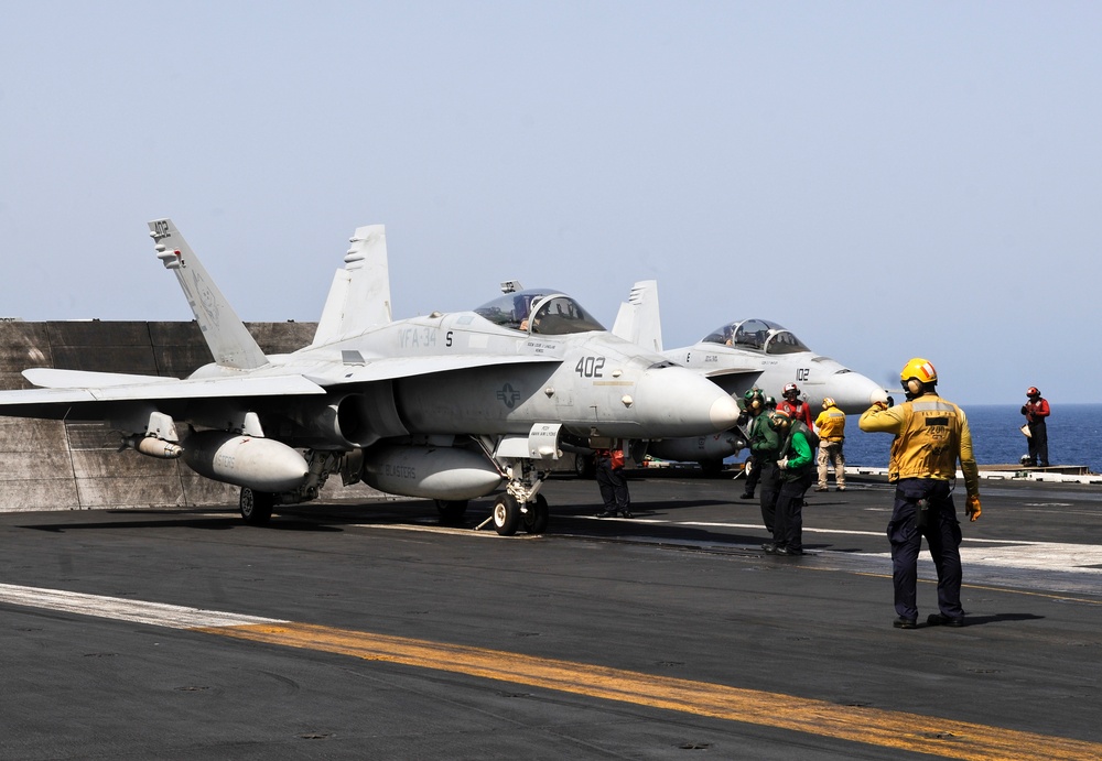 USS Abraham Lincoln flight deck