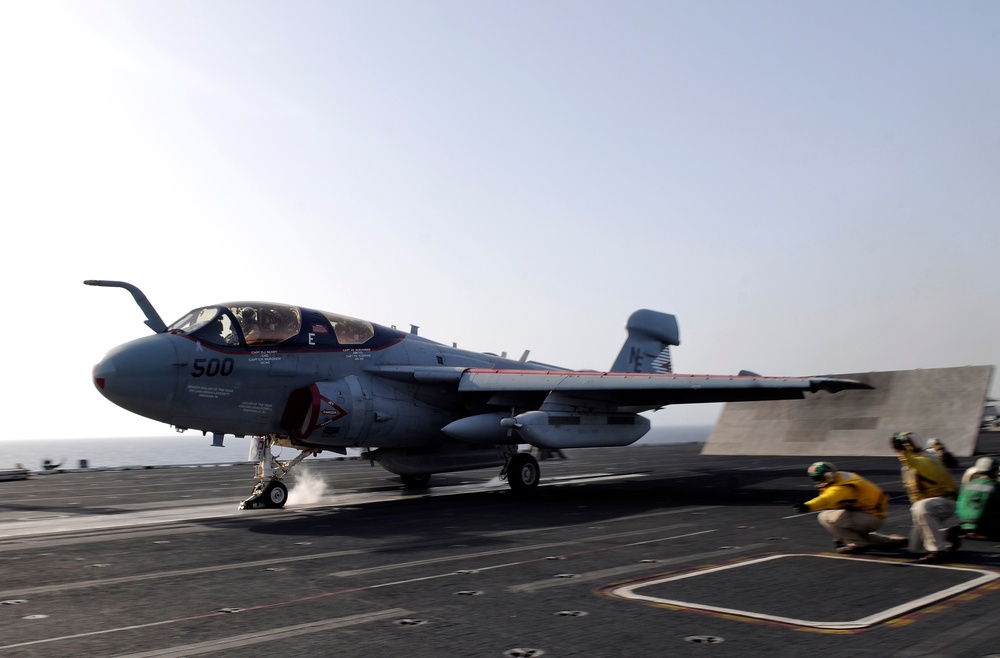 USS Abraham Lincoln flight deck