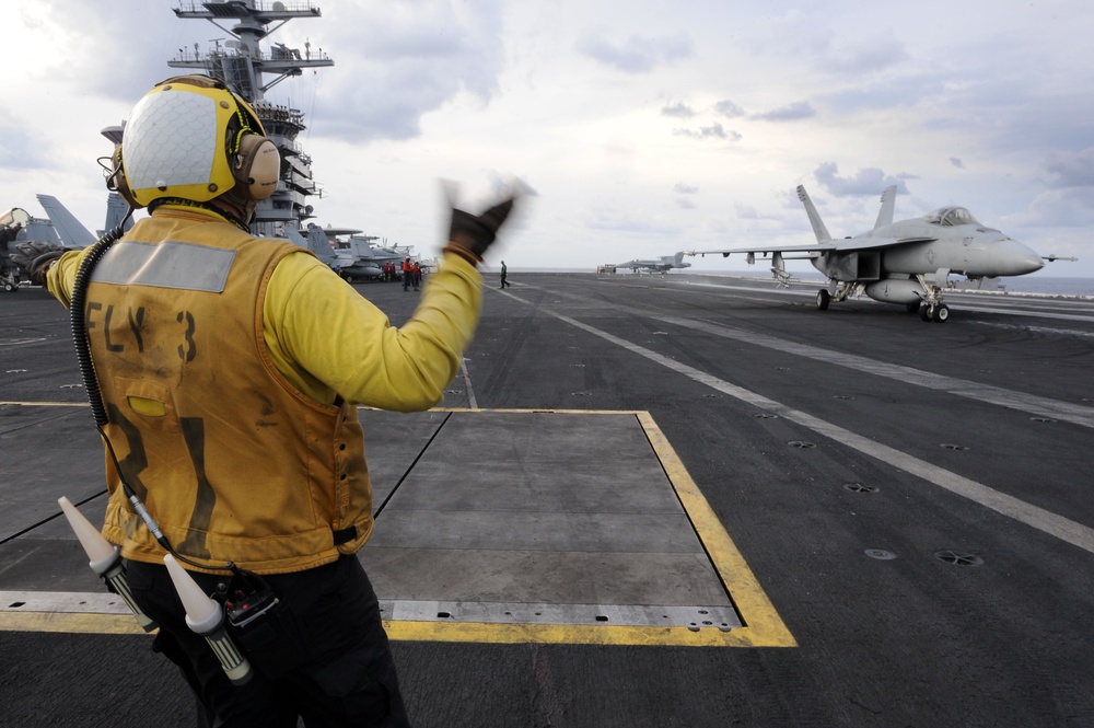 USS Dwight D. Eisenhower flight deck