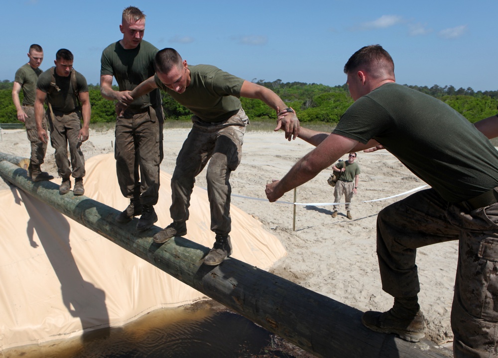 Artillery Marines enjoy camaraderie, competition at Onslow Beach