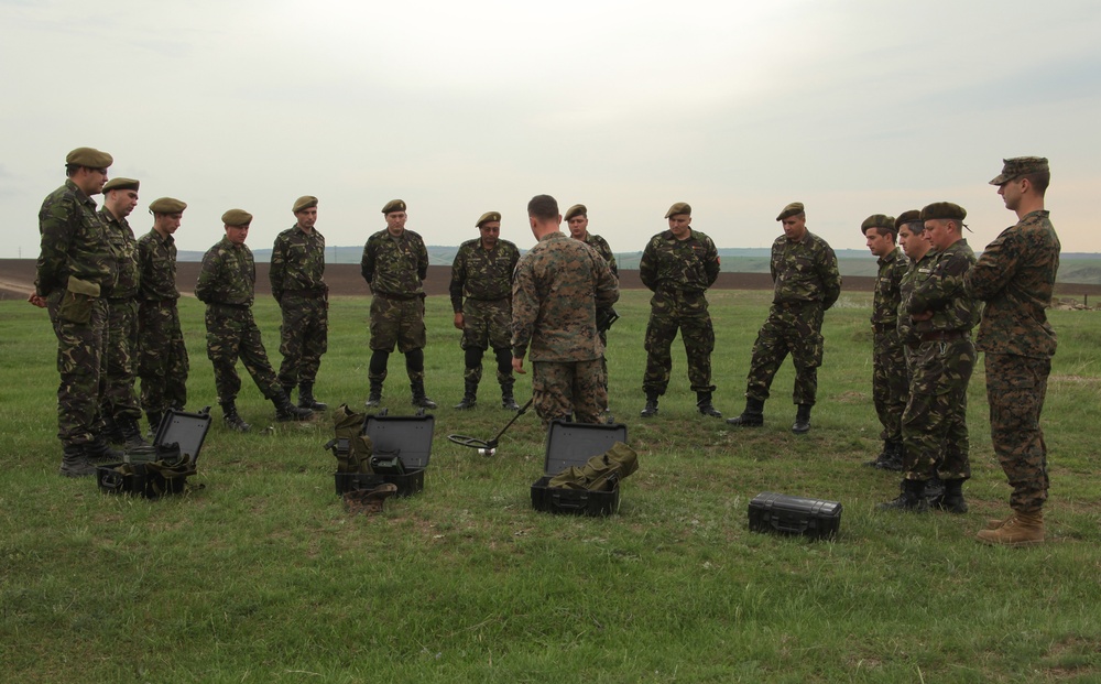 Devil Dogs Help Prepare Black Wolves For War