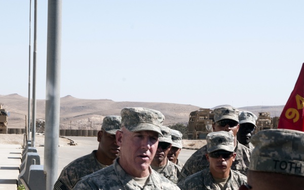 Army leadership visits troops