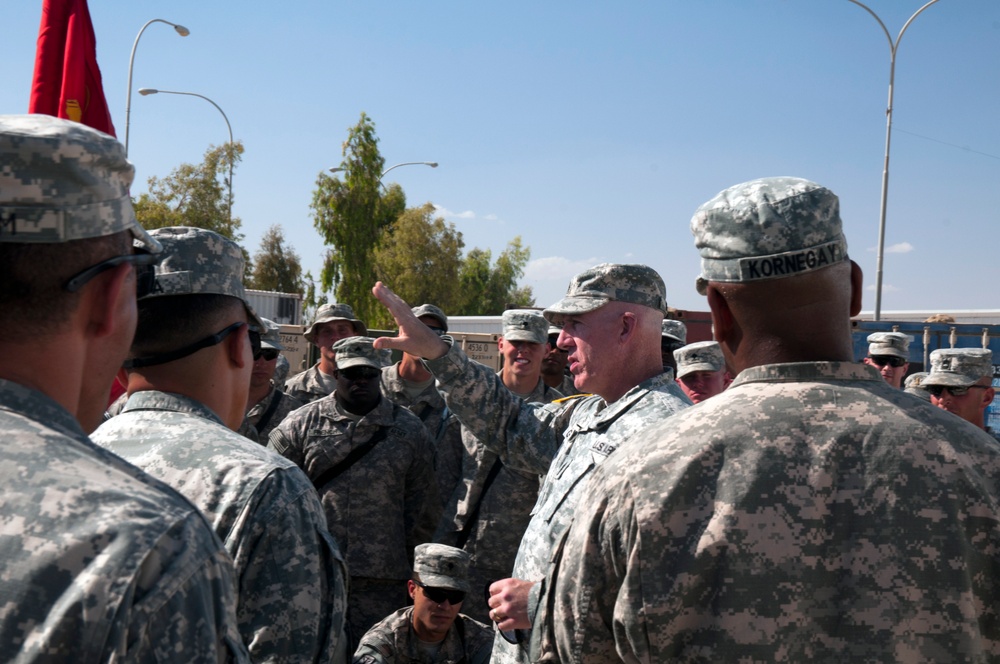 Army leadership visits troops